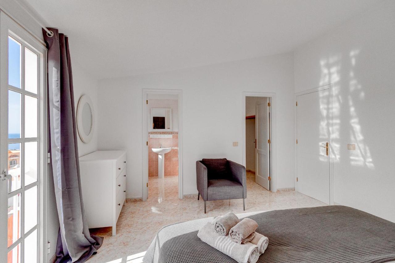 Bonita Casa Nina Con Jacuzzi By Paramount Holidays Playa de San Juan  Esterno foto